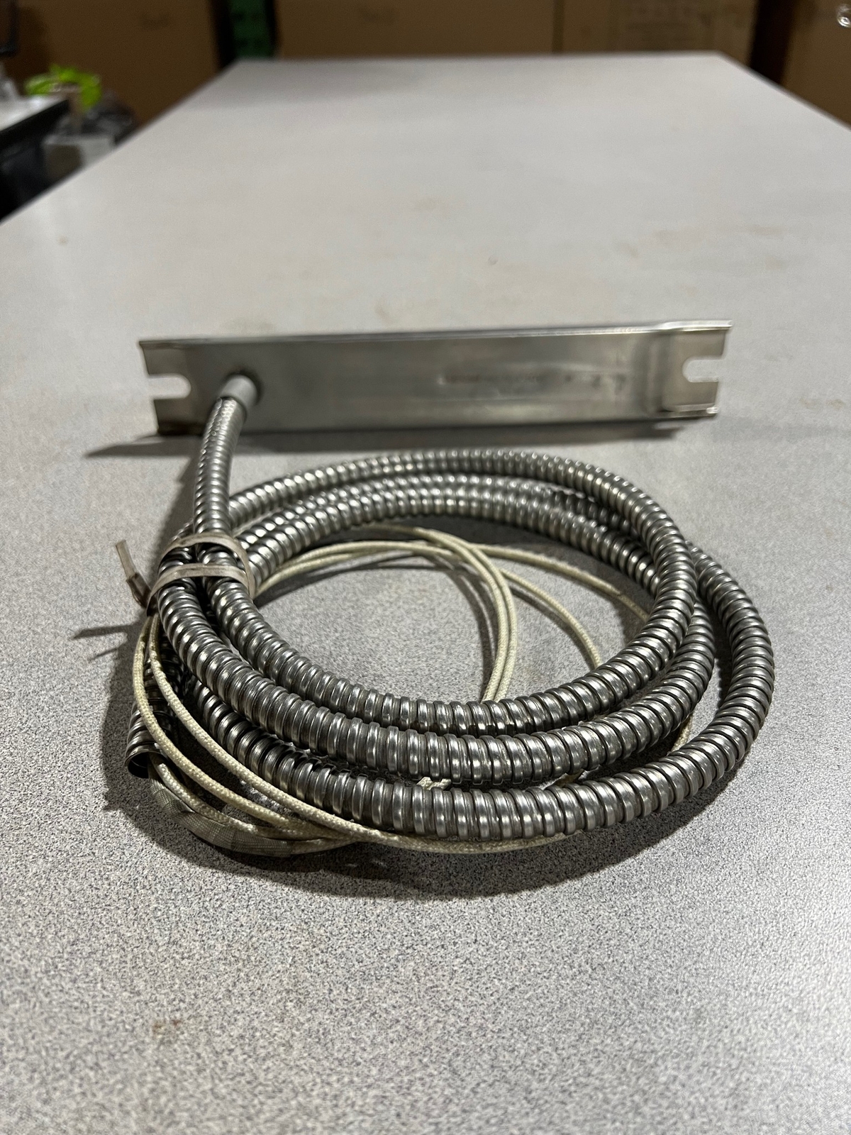 ONE (1) NEW Vulcan Strip Heater 9' x 1-1/2" 400W 230V 5' Sheath 7' Wires