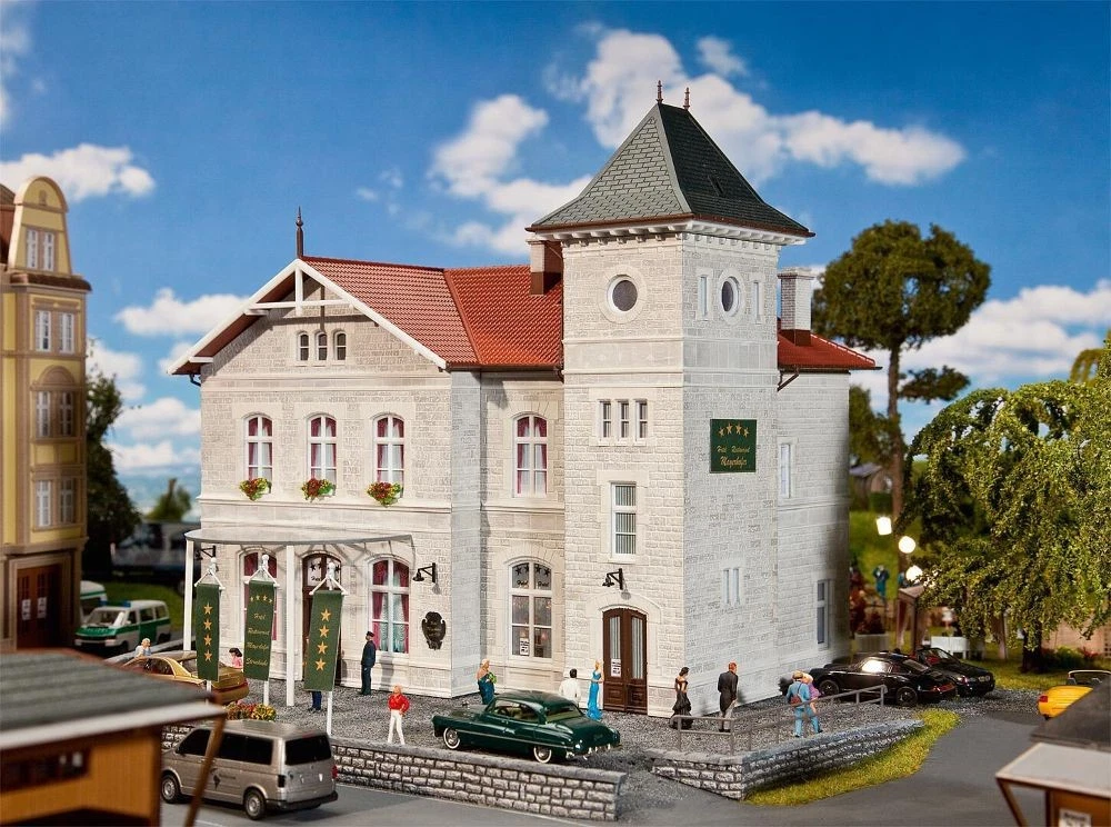 Faller 130458 Hotel mit Gourmetrestaurant 1:87 Spur H0 Bausatz NEU