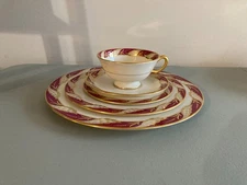 LENOX BELLEVUE MAROON  5-PIECE PLACE SETTING