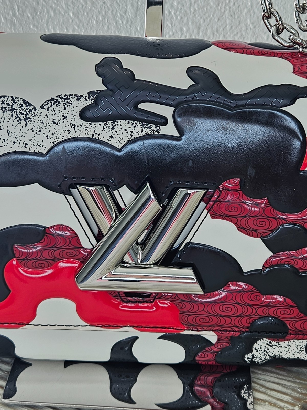 Louis Vuitton Twist MM Patchwork Waves Cruise Col… - image 2