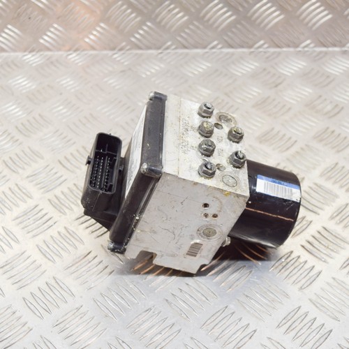 Volkswagen PASSAT B6 ABS-Pumpe 3C0614109P 2.0 Diesel 103kw 2005 11671214