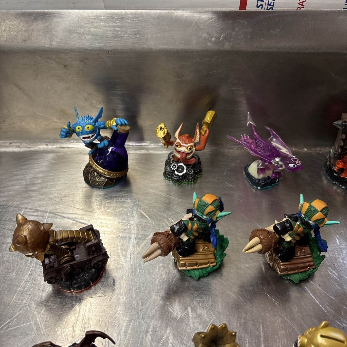 ジャンク スカイランダーズ フィギュア24体 Lot Of 24 Skylanders Figures Etc All Used And Opened | eBay