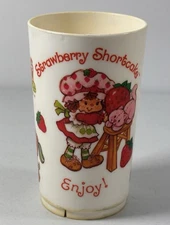 Vintage 1980 Strawberry Shortcake Plastic Cup Collectible Deka Blueberry Friends