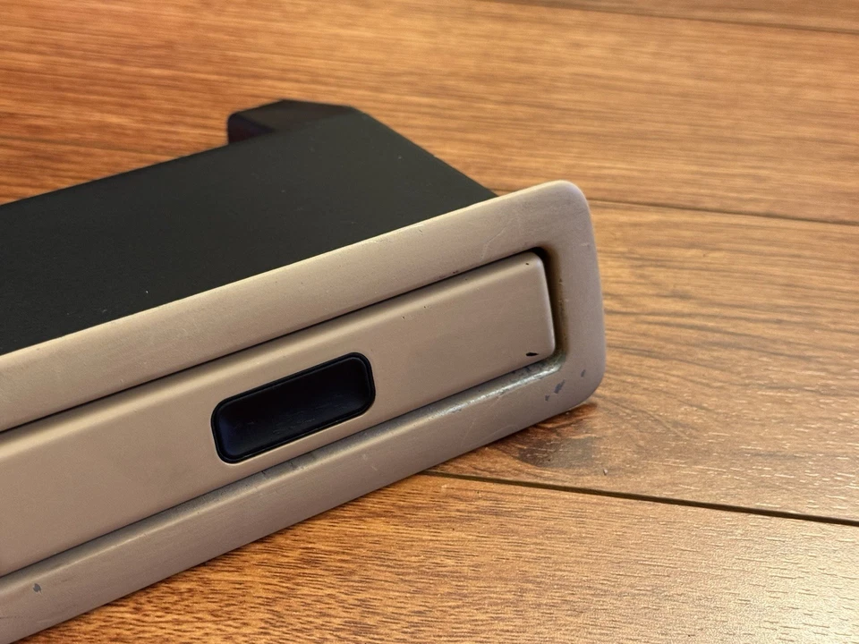 OEM 1995-2001 BMW E38 Beige Asiento trasero centro portavasos 740i 740iL 750iL Foto 2 de 4