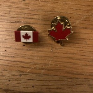 Canadian flag and Canadian Mapleleaf lapel pens