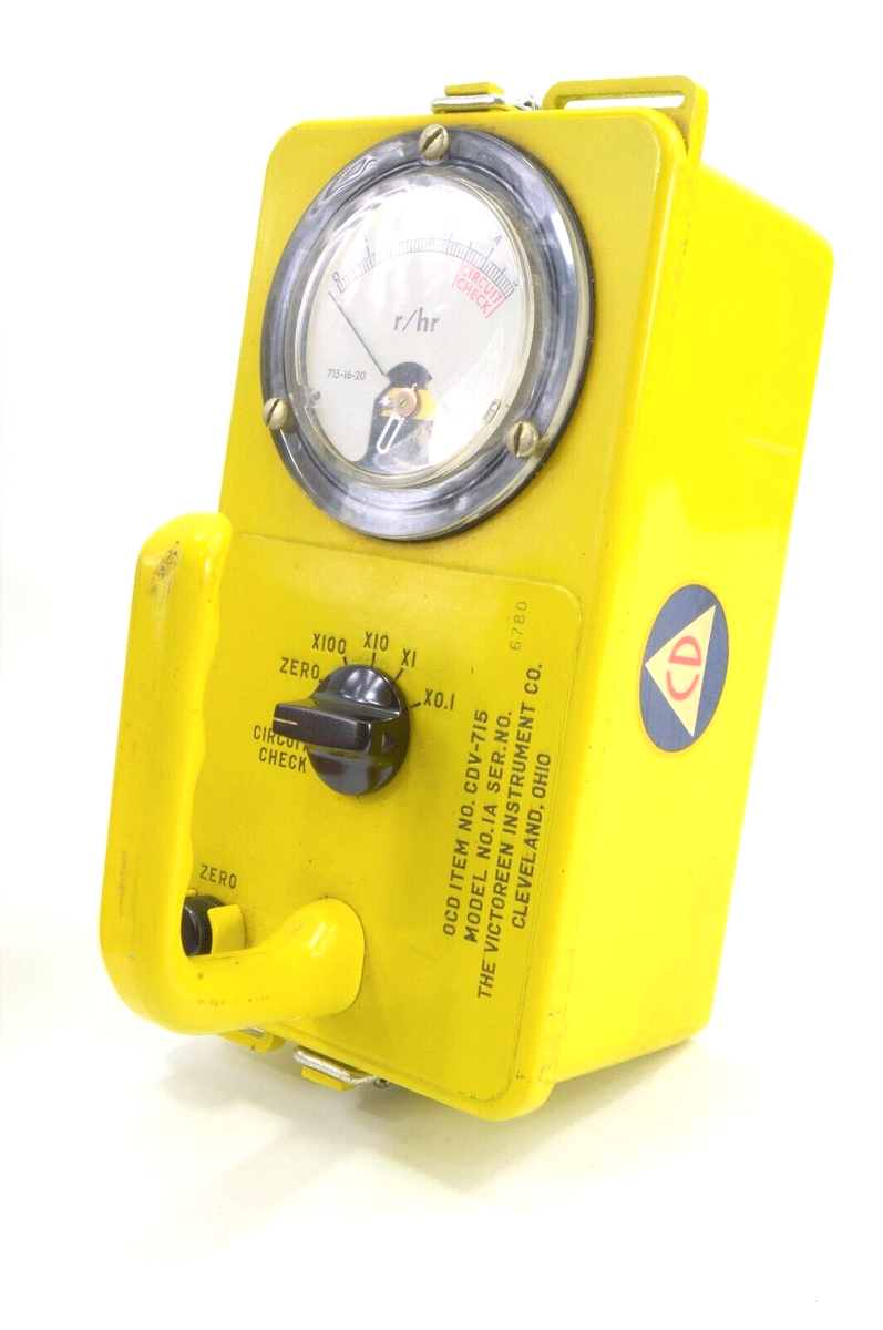 1962 Radiological Survey Meter CD-V-715 Victoreen Instr. Co 