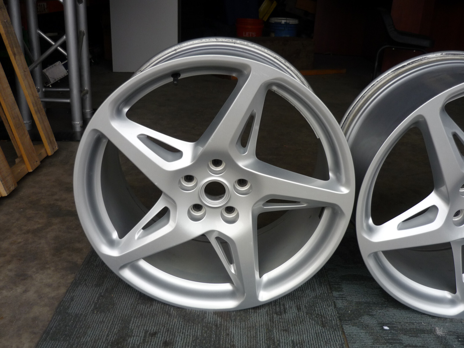 Ferrari 458 Italia, Spider - Front & Rear Wheel Set 20 Inch   P/N 282333-282332