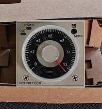 OMRON Timer H3CR-A H3CRA 100-240VAC/100-125VDC New in Box Free Ship /db
