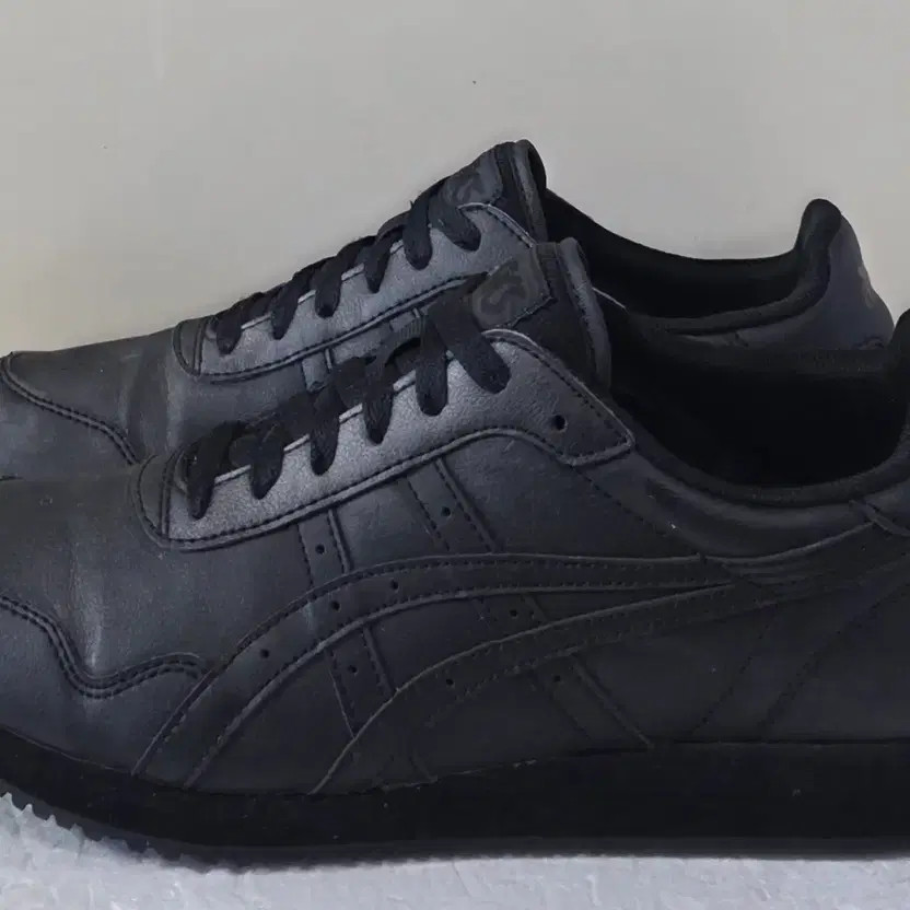 Asics Tiger Runner Triple Black Sneakers Men's Size 280 thumbnail 6