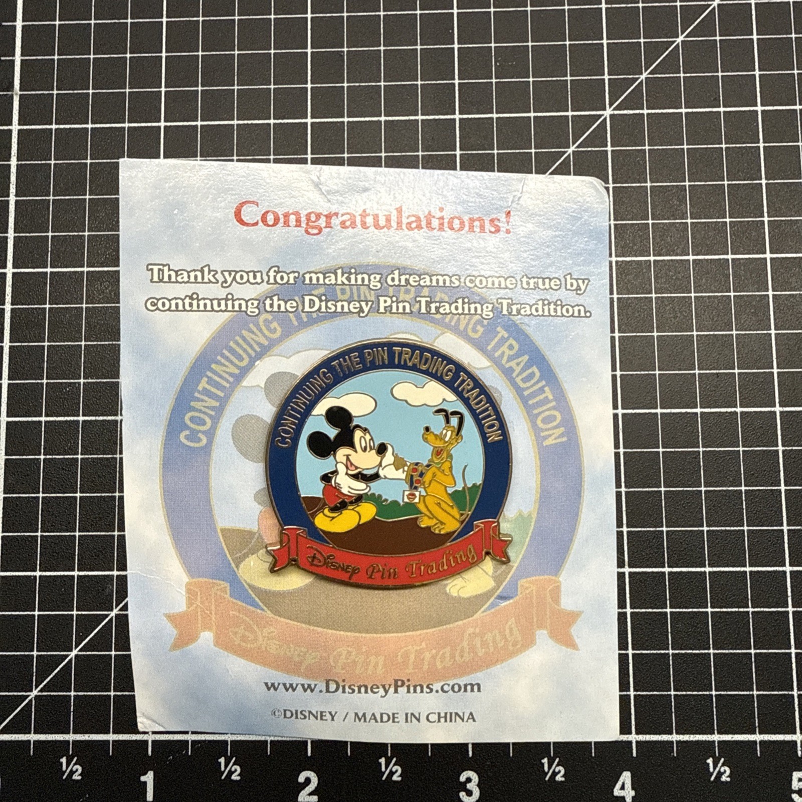 Disney Pin Trading- Continuing the Tradition 2006 Mickey & Pluto 