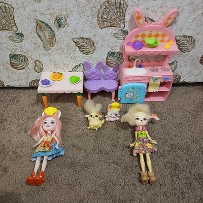 Enchantimals Bree Bunny Doll Kitchen Play Set with Accessories And Lorna Lamb