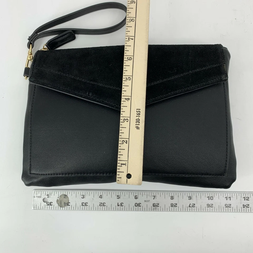 Bolso sin asas Sole Society negro plegable solapa forro estampado animal ribete de cuero de vaca Foto 4 de 4