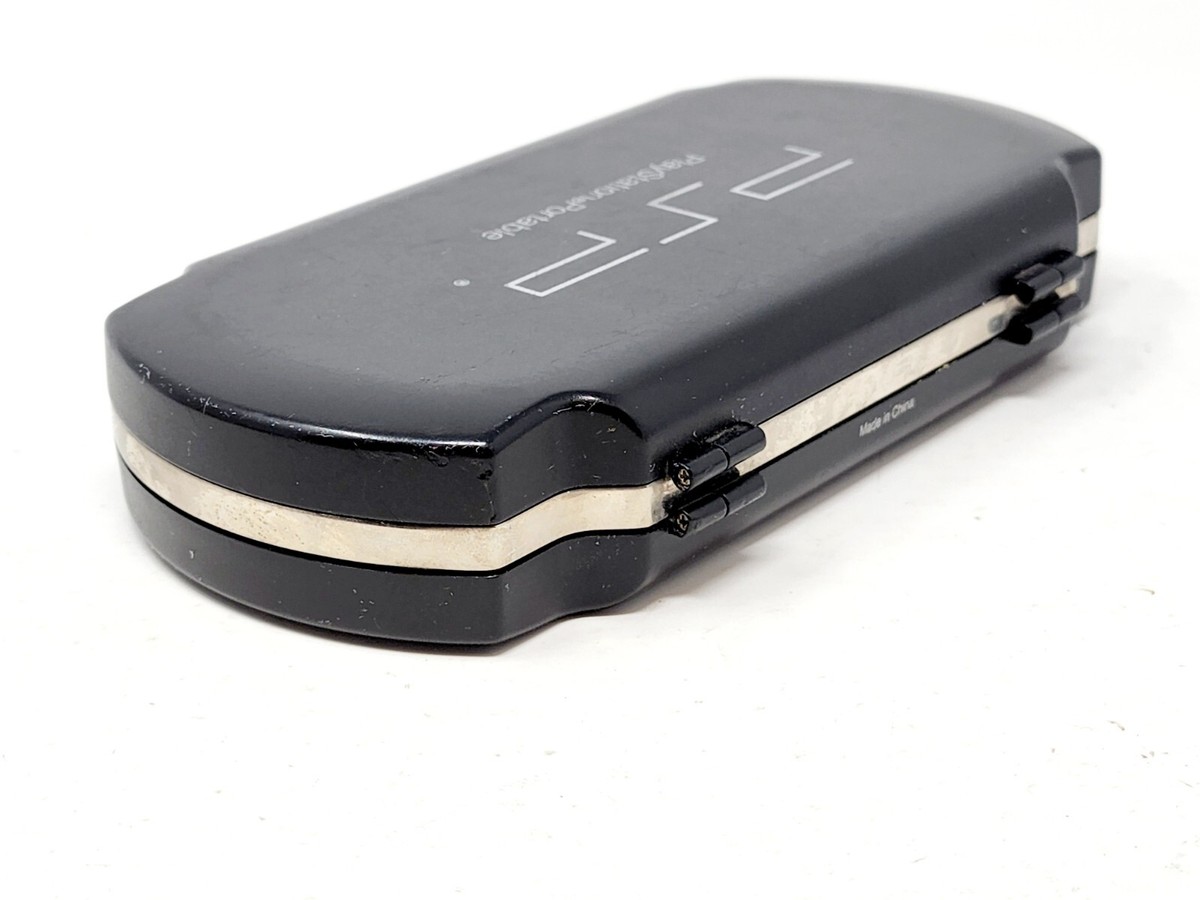 Portable PSP Hard Plastic Black Travel Carrying Case with 8 UMDs