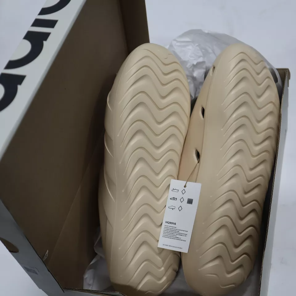 Adidas Unisex-Adulto Adicane Zueco Deslizable Sandalia Strata 11 Hombres/12 Mujeres - NUEVO Foto 4 de 4