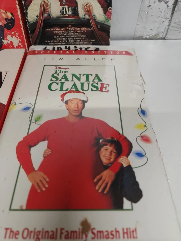 Lot of 4 Christmas VHS Tapes Wonderful Life Mr Bean Santa Claus The Santa Claus Foto 3 de 4