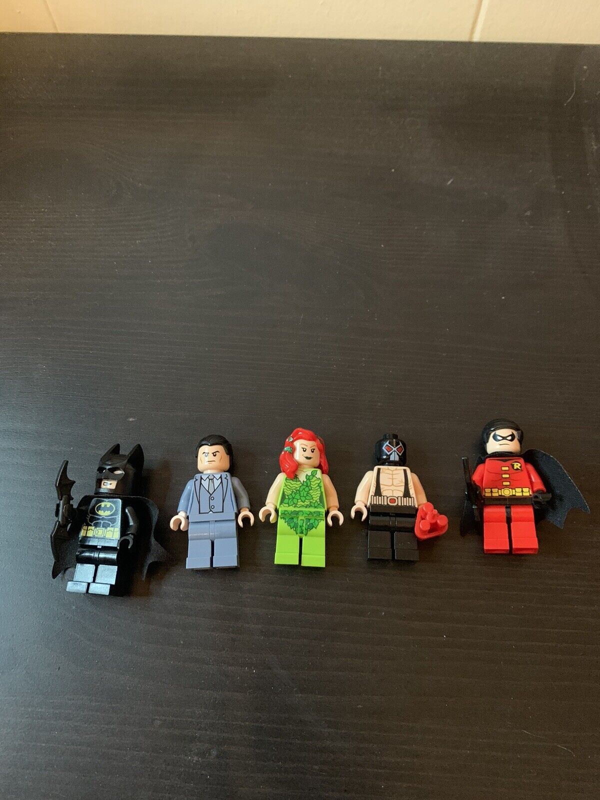 LEGO Batman DC Minifigures Lot of 5 Batman/Bruce Wayne/Poison Ivy/Bane/Robin