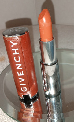 Givenchy Le Rouge 317 CORAIL SIGNATURE New Small Flaw U/B READ