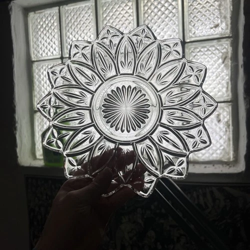 Vintage Federal Glass Flower Petal Pattern Clear Sandwich Plate 1960, 11.5" D