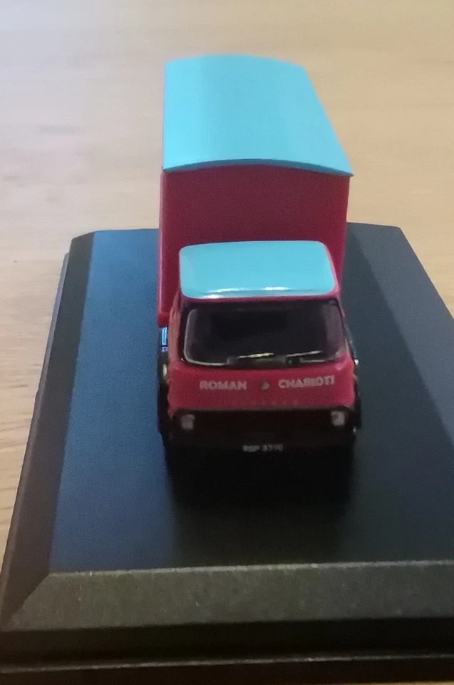 Oxford CH010 Chipperfields Box Van Edition 2280 Modell 1:76 H0 OVP - Bild 4 von 4