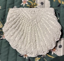 La Regale Vintage White Beaded Gold Chain Kiss-Lock Evening Bag Clutch