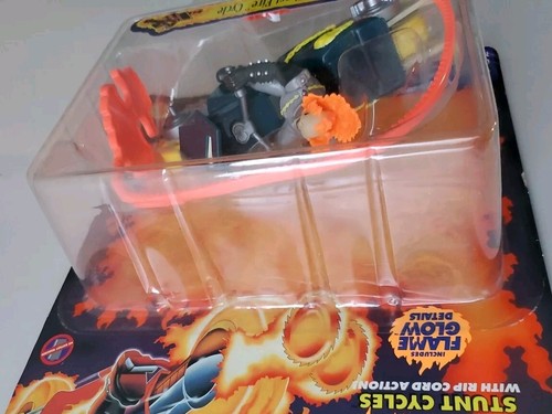NUOVO CON SCATOLA VINTAGE MARVEL COMICS GHOST RIDER GIOCATTOLO BIZ MOTO GHOSTRIDER STUNT CYCLE - Foto 9 di 11