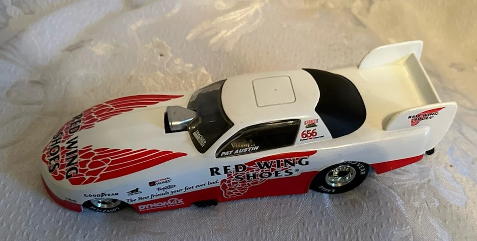 Pat Austin Action Red Wing Shoes Funny Car 1:24 Diecast - Image 3 of 4