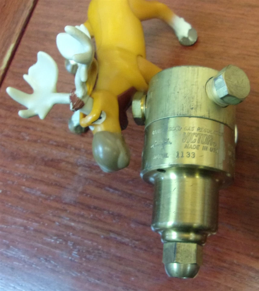 Regulador de Gas Comprimido VICTOR 1133 Hidrógeno Metano y Gas LIQ PET Foto 3 de 4