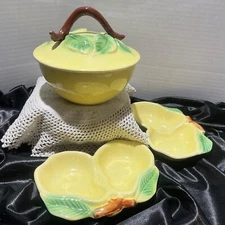 Pear Bowl With 2 Double Pair Side Dishes