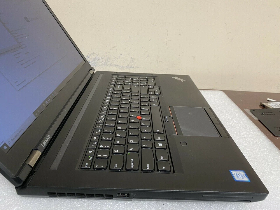Workstation Thinkpad P70 XEON FAST 6TB SSD 64GB 17.3 4K UHD M4000M + DOCKING - Image 4 of 4