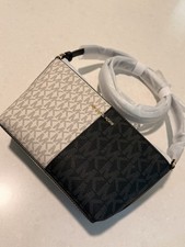 Michael Kors Women s Crossbody Jet Set Black/...