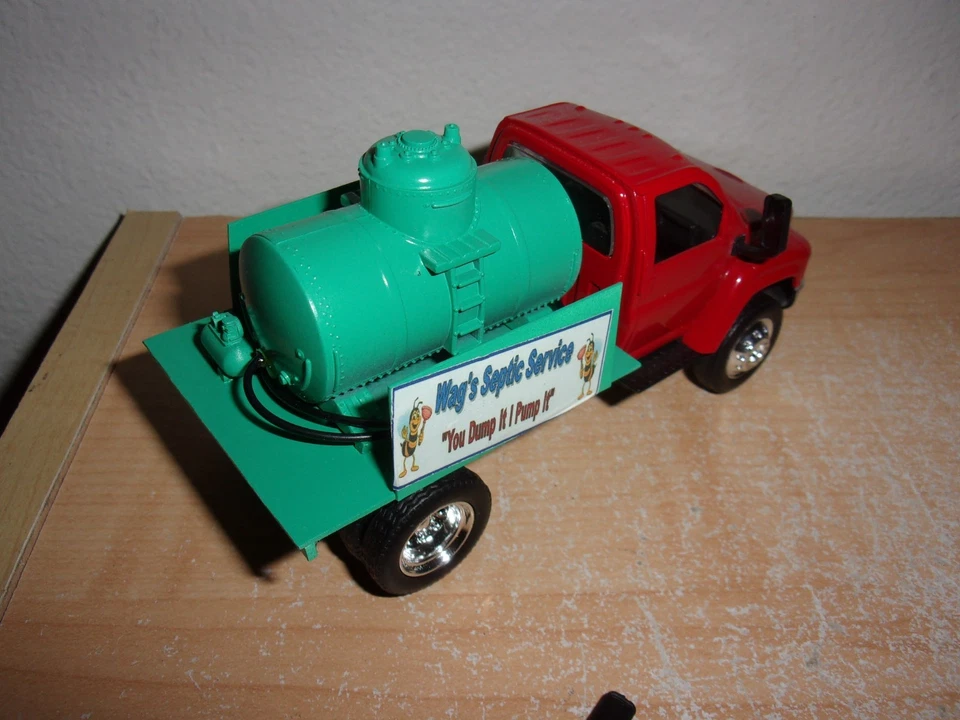 New Ray Chevy Kodiak C4500 Custom Septic Tank Pumper Truck Red 1:43 READ - Image 2 of 4