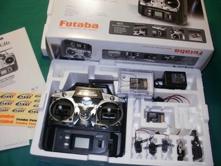 FUTABA 6EX Fasst 2.4 GHz 6EX Radio Control System 2 Rcvrs 4 Servos