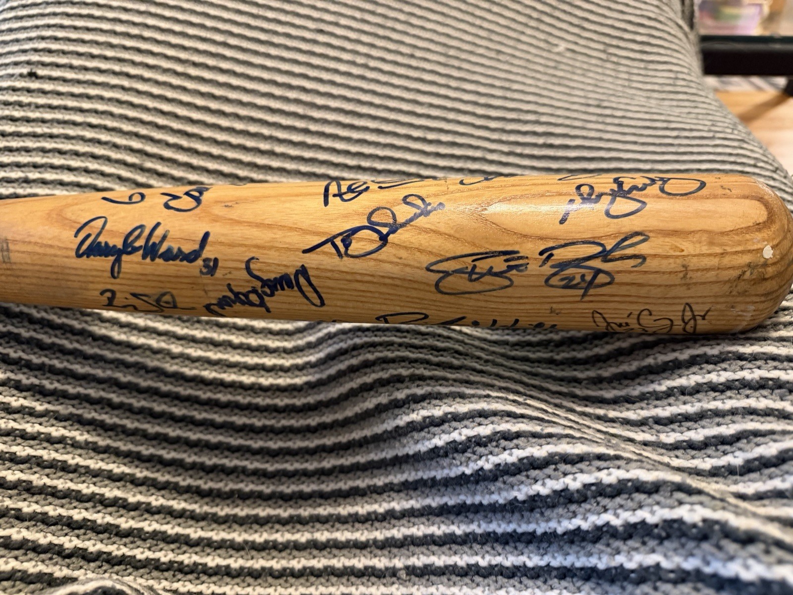 Game Used Baseball Bat Multiple Player Autos MLB Astros B-Jays Tigers Marlins FS view 2