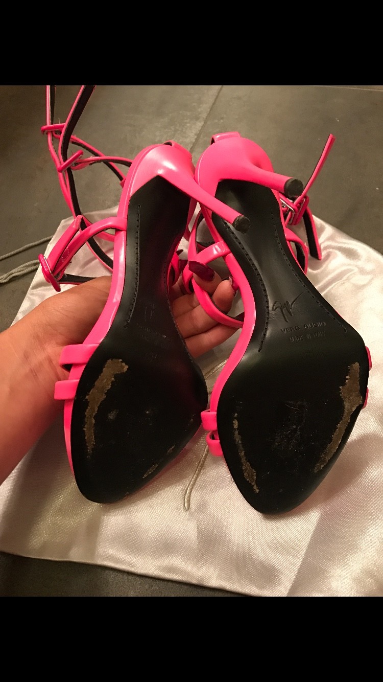 Giuseppe Zanotti Giuseppe Giuseppe Giuseppe Neon 3 Buckle Strap Sandal Size Barely Used e74aa6 Giuseppe Zanotti Giuseppe Giuseppe Giuseppe Neon 3 Buckle Strap Sandal Size Barely Used e74aa6