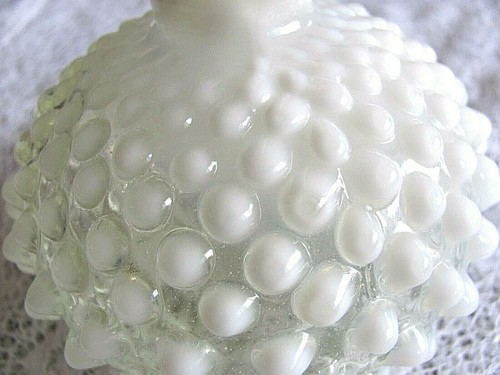 Beautiful White And Clear Hopnob Bottle Milk Glass 4 1/2 Inches Tall NO Stopper - Picture 5 of 10
