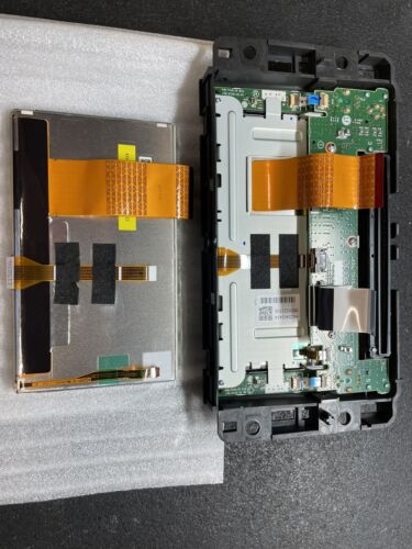 2012 GMC Yukon/Tahoe/Suburban REPLACEMENT SCREEN factory GM navigation OEM part - Picture 2 of 3