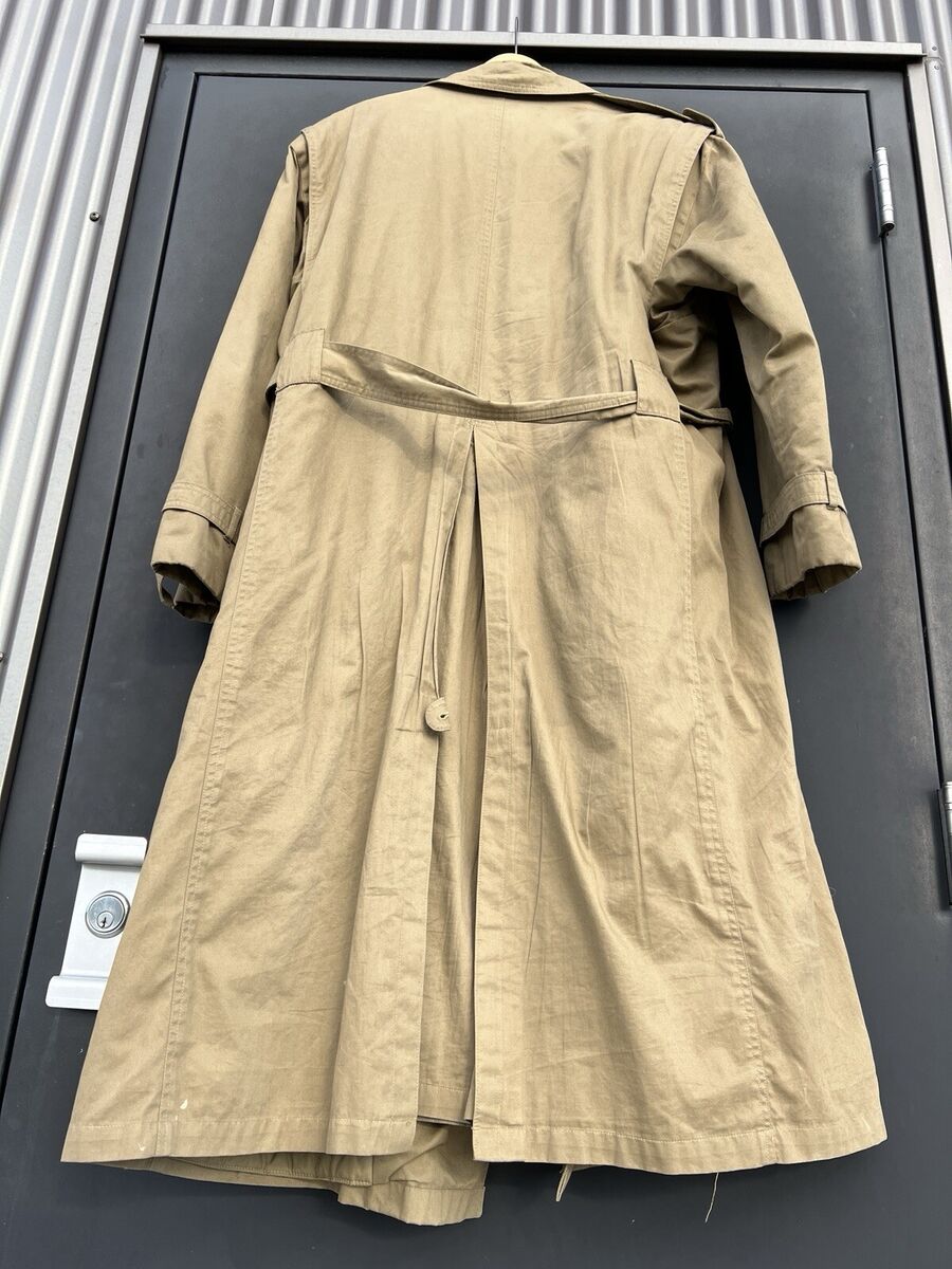 Vintage Saito Konichi Toyko, Japan Trench Coat Beige With Vintage Saito Konichi Toyko, Japan Trench Coat Beige With