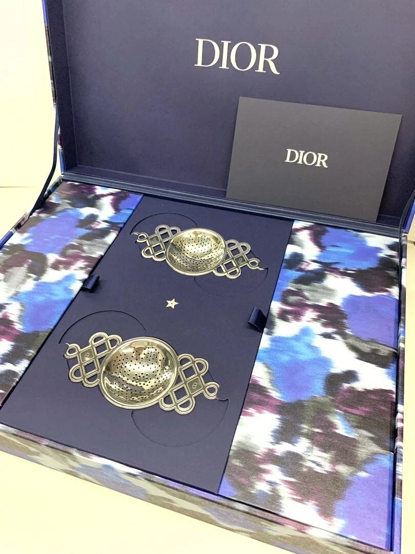DIOR 2023 Set Boîte Infuseur Thé Pour Toi Jouy Livre Bracelet Collier Tout Petit Jet Clé