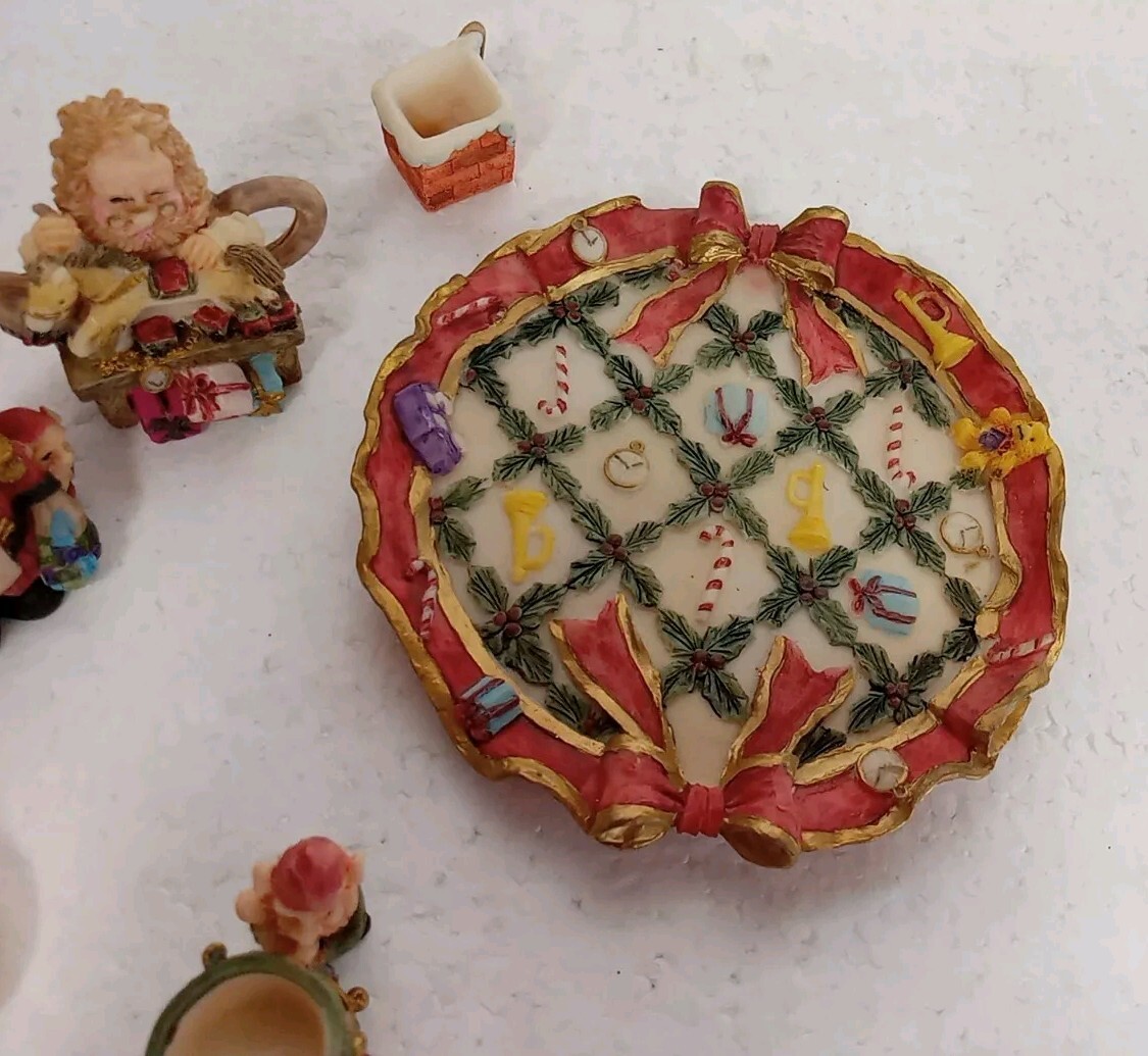 Miniature Christmas Toy Shop Tea Party Decoration Removable Heads 