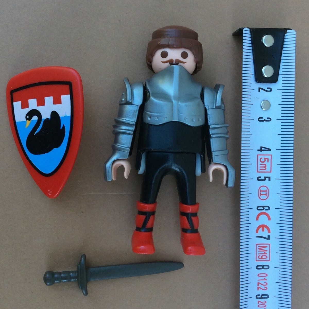 Figurine Playmobil Chevalier Du Cygne Noir - Référence 4869, Occasion
