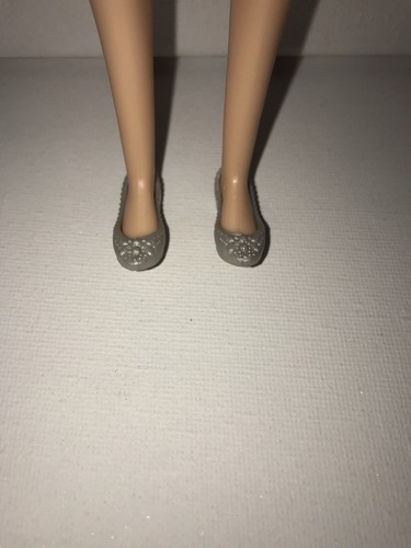Originale Barbie bambola balletto pompa scarpe argento piedi piatti Barbie solo scarpe - Foto 2 di 7