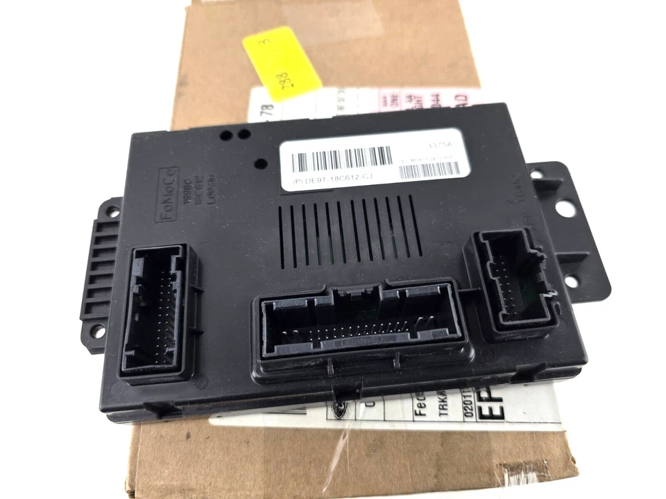 Módulo de unidad de control de tablero Ford OEM NOS DE9Z-19980-G 2013-2014 Lincoln MKT Foto 2 de 4