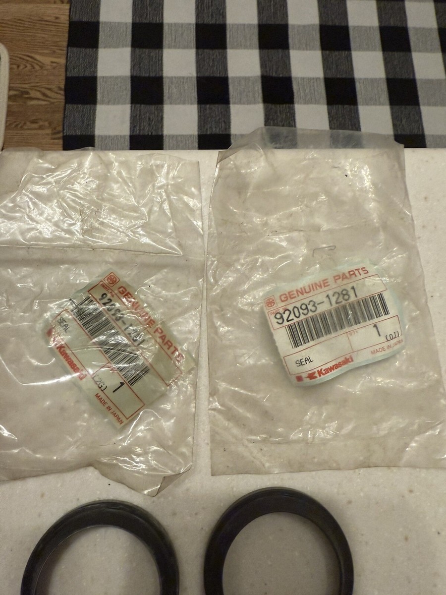 Kawasaki 92093-1281 Seal KX KX500 KX250 KX125 OEM QTY 2 | eBay