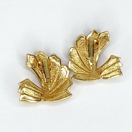 Vintage 80s Enamel Fan Swirl Earrings Blue Goldtone Clip On 1" - Picture 2 of 2