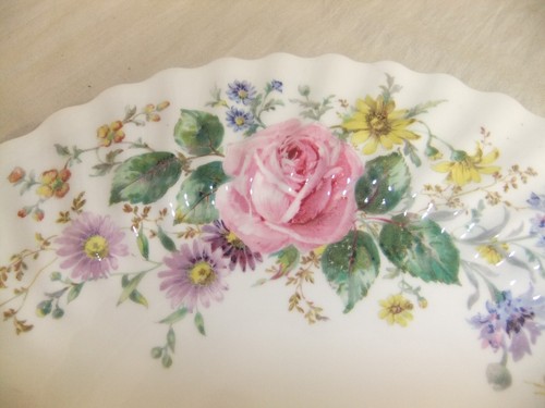 Royal Doulton Arcadia - vintage floral fluted tableware - 9A1G - Picture 2 of 11