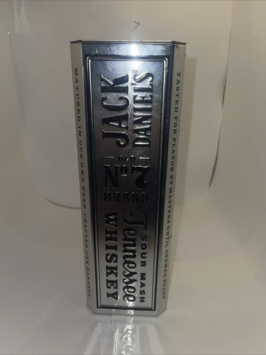 Jack Daniel's Tenessee Whiskey Collector's Tin Old No. 7 - Photo 3/4