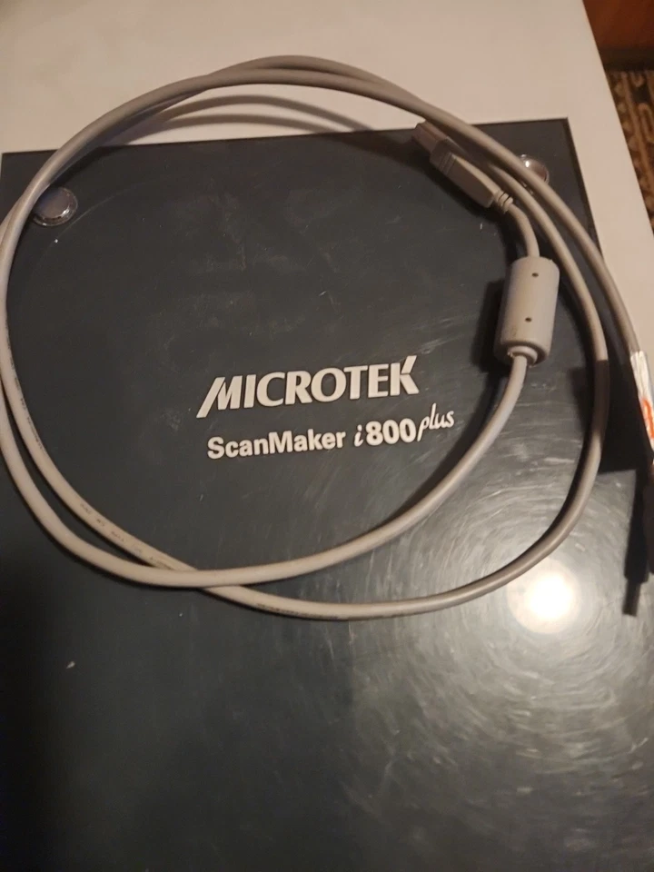 Microtek ScanMaker i800 Scanner Flatbed 48 Bit Color 9600x4800 DPI CCD Untested - Image 2 of 4