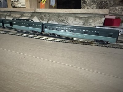 Vintage Northern Pacific HO Notth Coast Limited LOT of 8