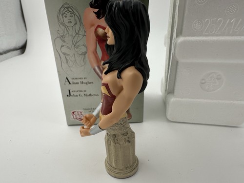 ADAM HUGHES WONDER WOMAN WOMEN OF THE DC UNIVERSE Bust Figure Figurine statue - Picture 4 of 12