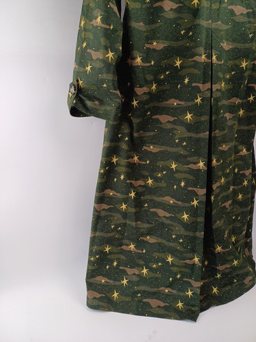 Abrigo largo The Faery Whispers verde camuflaje y estampado de estrellas Mac talla M 12 14 - Imagen 5 de 9